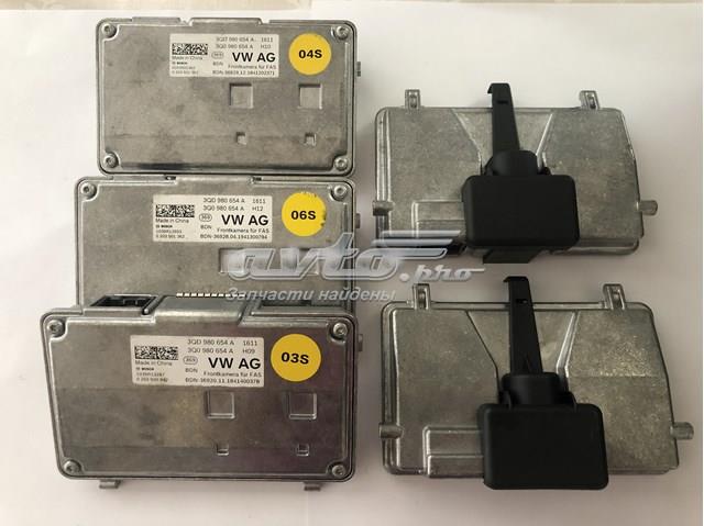 Камера заднього виду 3QD980654A VAG