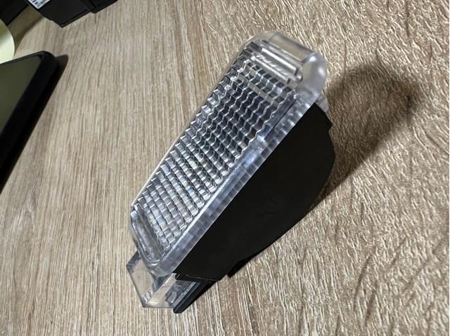 Плафон підсвітки багажного відсіку 4B0947415A VAG