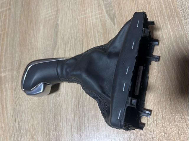 Рукоятка важеля КПП 4G1713139AGIBR VAG