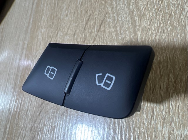Вимикачі 4G29621085PR VAG