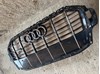 4m0853651ahrn4 решітка радіатора для audi q7 quattro.під камеру та сенсори паркування.більше фото за вашим запитом.без основного хрома. 4M0853651