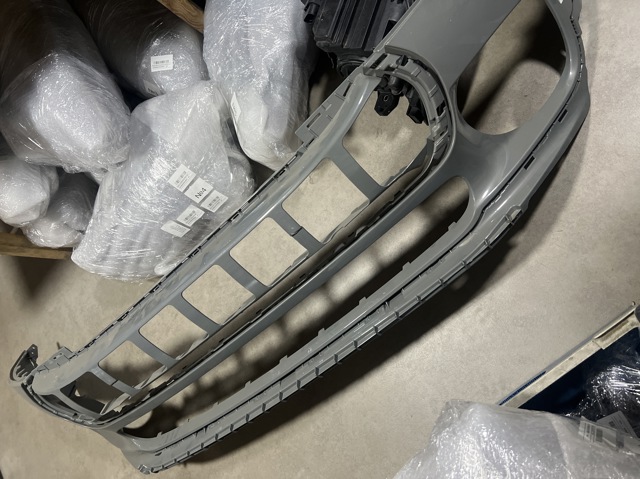 Бампер на авто 51117451335 BMW