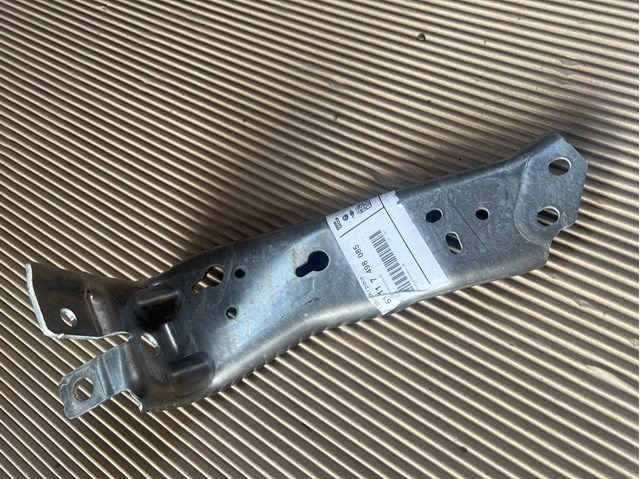 Кронштейн підсилювача переднього бампера 51117498085 BMW