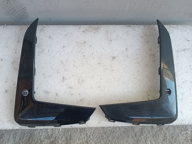 Накладка бампера переднього 51119852172 BMW