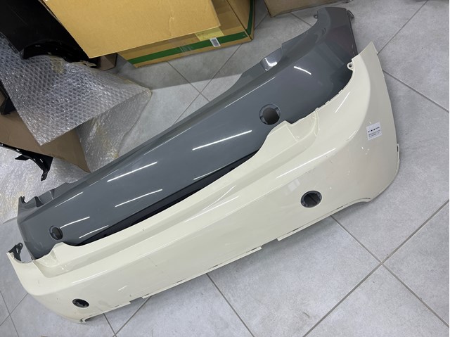 Кожух бампера заднього 51127380009 BMW
