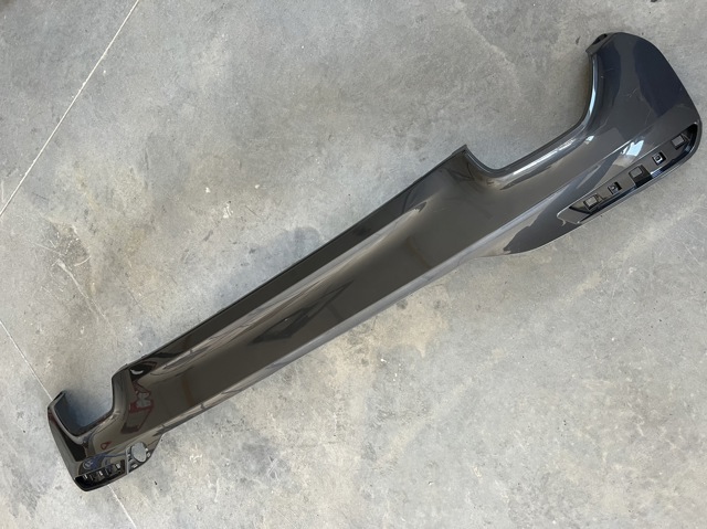 Молдинг бампера заднього 51128064718 BMW