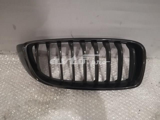 Решітка радіатора права 51137294818 BMW