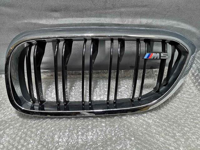 Решітка радіатора ліва 51138063173 BMW