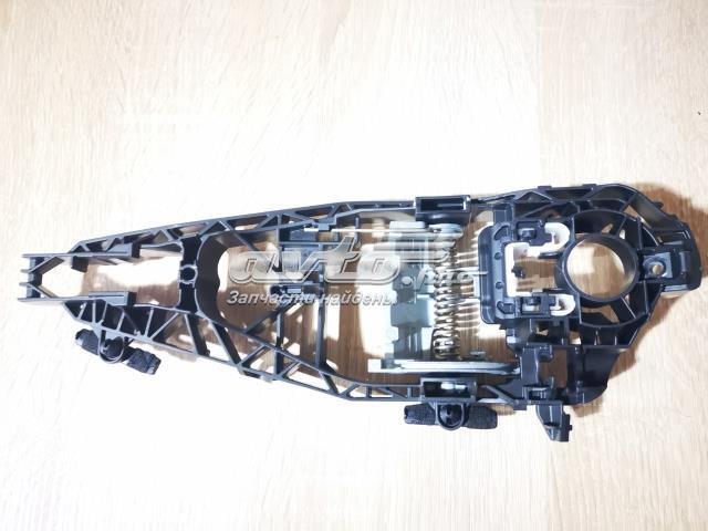 Тримач зовнішньої ручки дверей, задніх лівих 51217401209 BMW