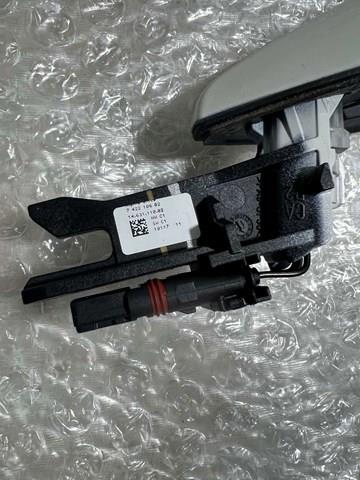 Ручка передніх дверей зовнішня, права 51217422106 BMW