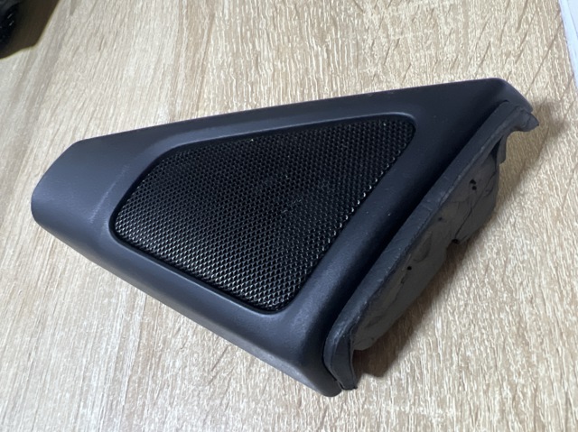 Динамік задньої полиці 51337275779 BMW