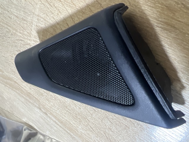 Динамік задньої полиці 51337275780 BMW