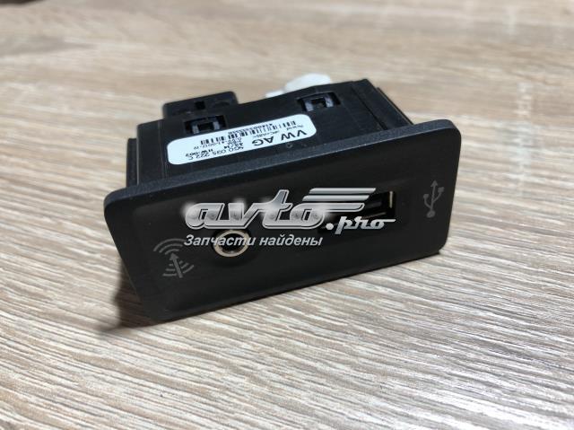 Зарядний пристрій USB 5G0035222C VAG
