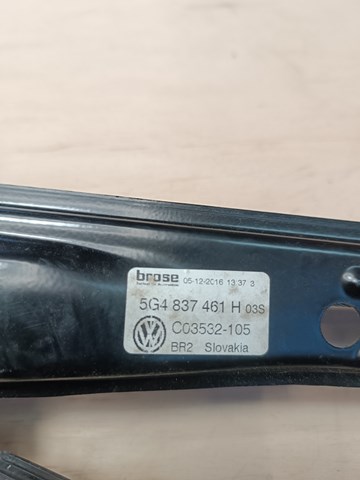 Механізм стеклопідйомника водійських дверей 5G4837461H VAG