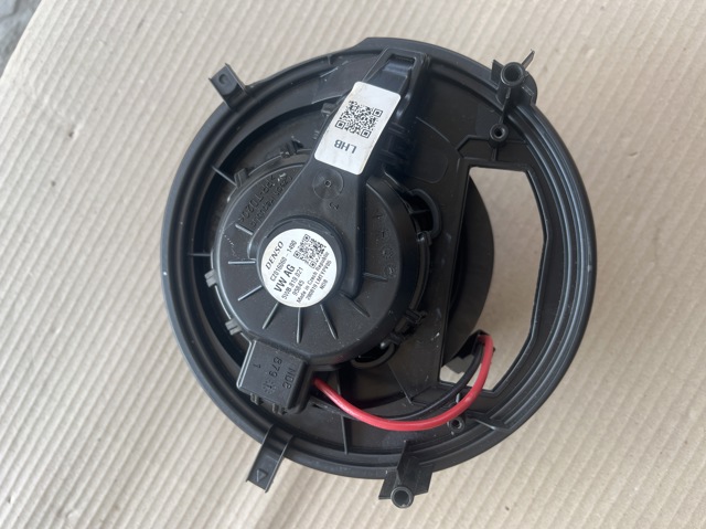 Вентилятор грубки 5WB819021 VAG