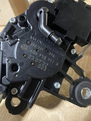 Задній механізм склоочисника 6Q6955711A VAG