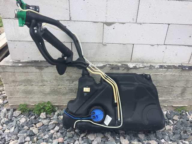 Кришка бензобаку 6R0201060T VAG