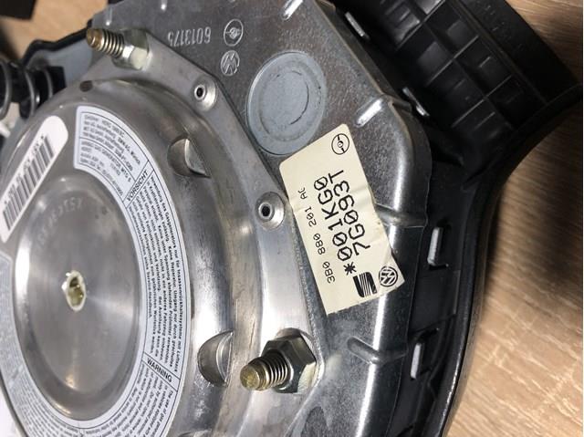 Пасок безпеки задній правий 7P0857806CHCP VAG