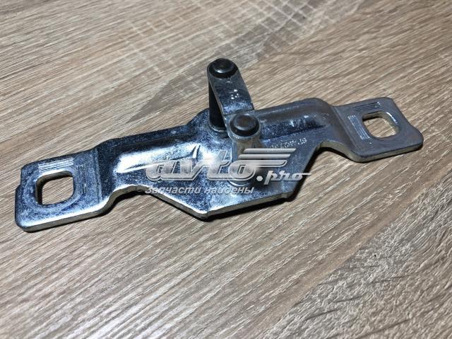 Фіксатор/петля (зацеп) замка дверей/кришки багажника 8P4827507 VAG