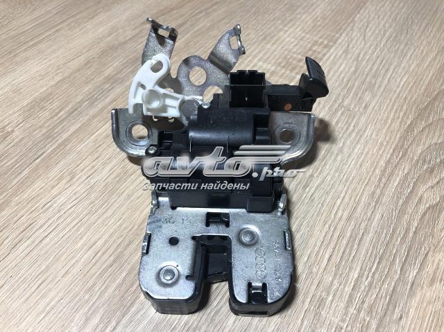 Замок дверей багажника 8R0827505 VAG