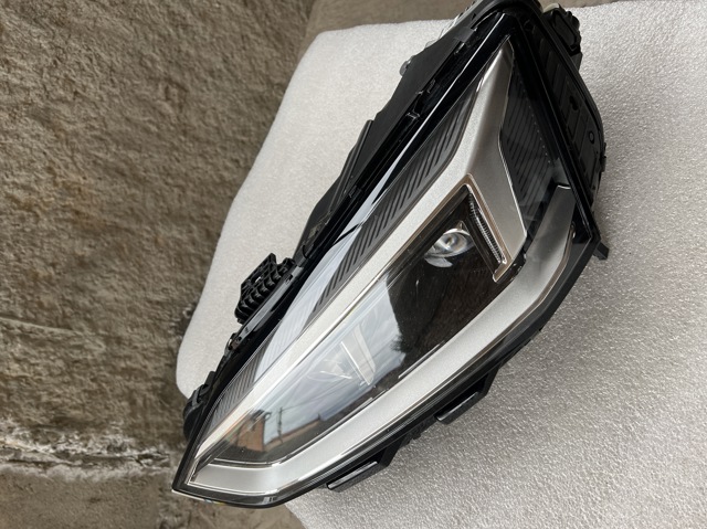 Блок фара ліва 8W6941783E VAG
