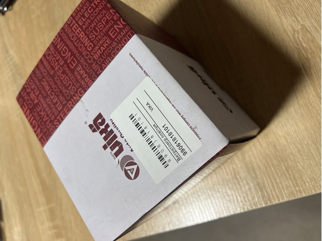 Датчик масової витрати повітря 99061818101 VIKA
