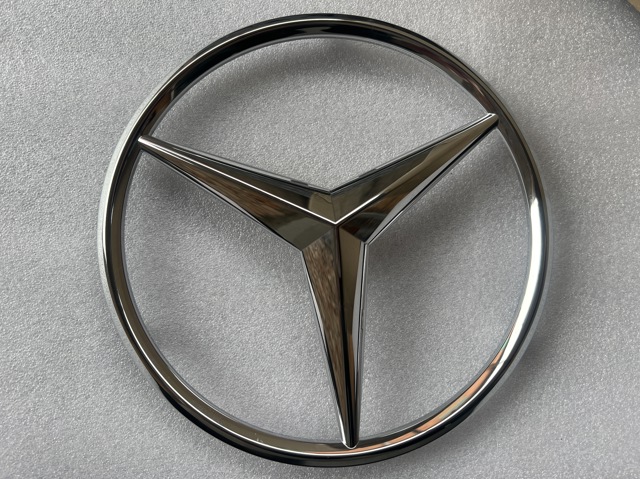 Емблема решітки радіатора A0008172116 MERCEDES