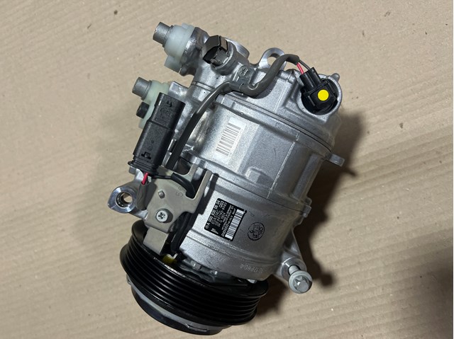 Компресор кондиціонера A0008300604 MERCEDES