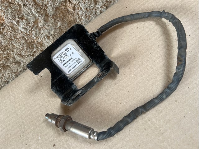 Датчик оксидів азоту NOX, задній A0009058411 MERCEDES