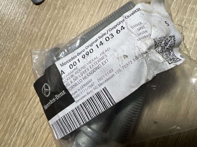 Болт колінвалу A001990140364 MERCEDES