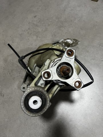 Міст середній в зборі A1663502714 MERCEDES