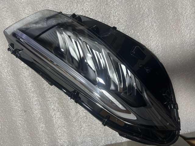 Фара комбінована, передня A1779066404 MERCEDES