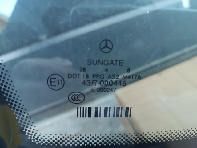 Скло автомобільне заднє Mercedes S