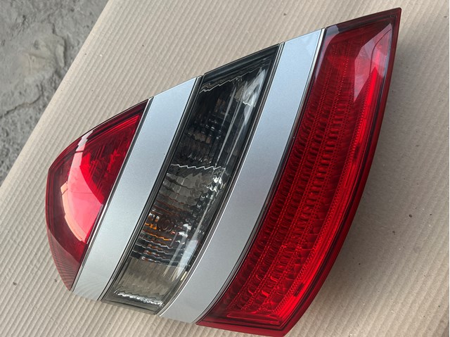 Ліхтар задній лівий A2218200166 MERCEDES
