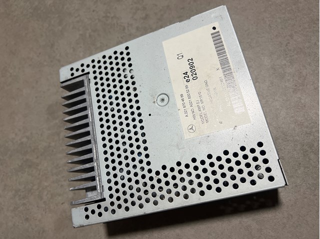 Підсилювач звуку аудіосистеми A2218704689 MERCEDES