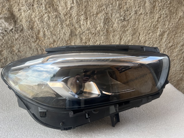 Фара передня права A2479066403 MERCEDES