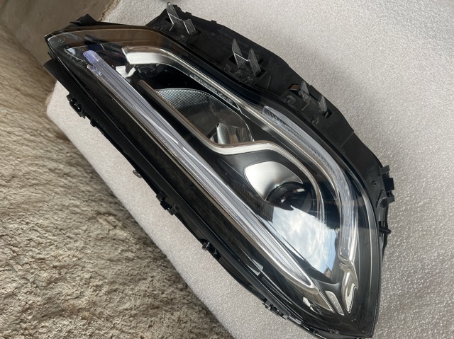 Права блок фара A2479067801 MERCEDES