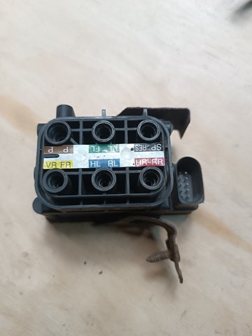 Блок клапанів гідравлічної підвіски AБС (ABS) A2513200058 MERCEDES