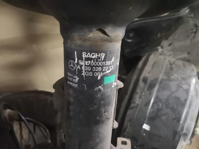Амортизатори передні A6393202213 MERCEDES