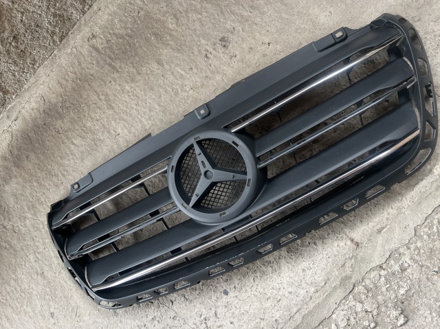 Решітка A9108852700 MERCEDES