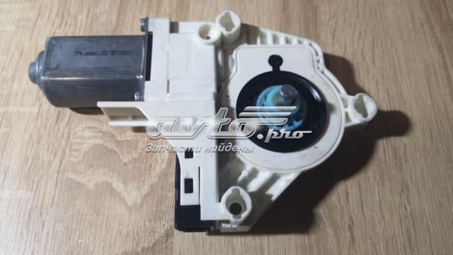 Мотор склопідйомника дверей передніх, правих LR015450 LAND ROVER