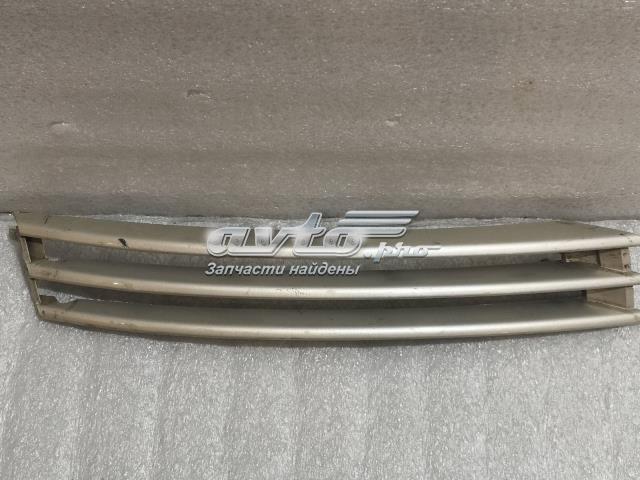 Решітка переднього бампера, права LR044734 LAND ROVER