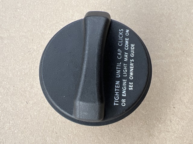 Кришка / пробка бензобака LR053665 LAND ROVER