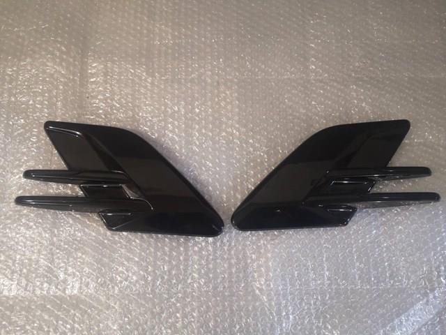 Молдинг переднього лівого крила LR098791 LAND ROVER