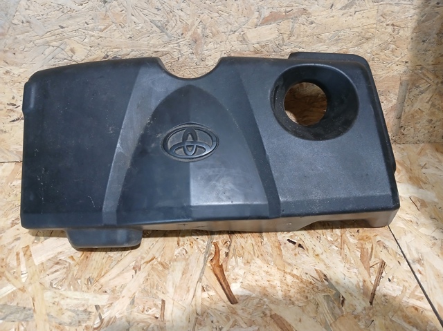 Кришка двигуна декоративна 1260125090 TOYOTA