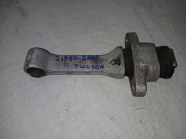 Кронштейн подушки (опори) двигуна, передньої 21950D3000 HYUNDAI