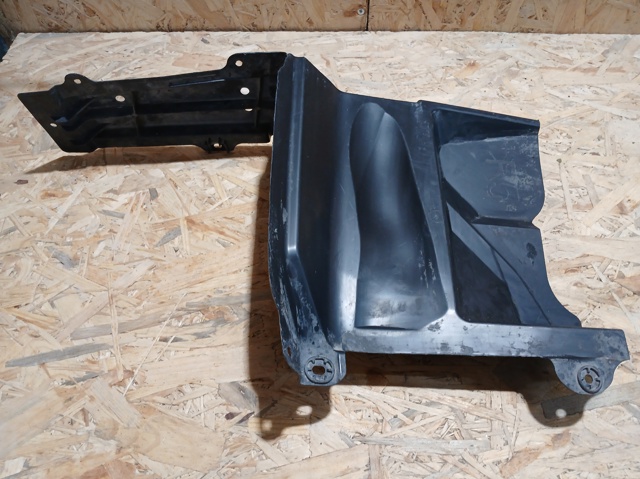 Захист двигуна, правий 51443F4010 TOYOTA