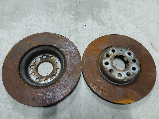 Гальмо дискове переднє 5QN615301A VAG