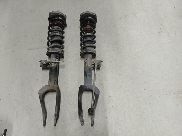 Стійка передня права 6789362 BMW