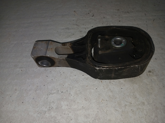 Подушка (опора) двигуна, задня 9824116780 PEUGEOT